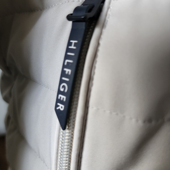 Preowned Tommy Hilfiger, size small, mens, quilted puffer‎ - Picture 7 of 16